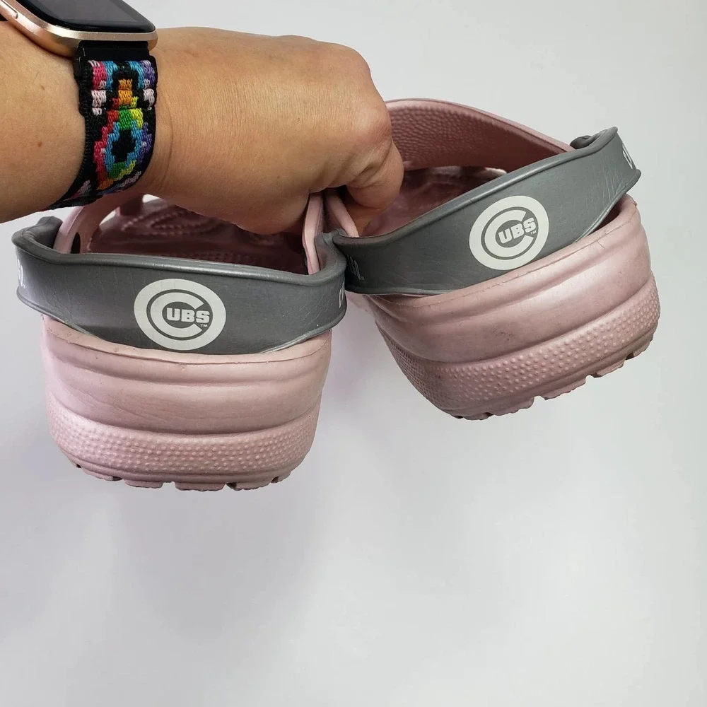 Crocs Chicago Cubs Classic Clogs Pink‎ Silver Men's 10-11 Women's 12-14 Unisex